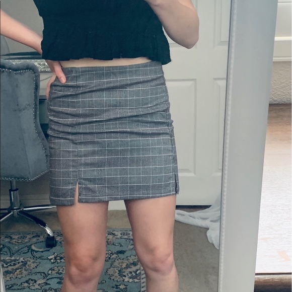 Ivy and main plaid skirt - Picture 2 of 3